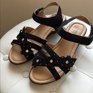Belladia comfort wide fit black strap sandals floral rhinestone size 7.5 W